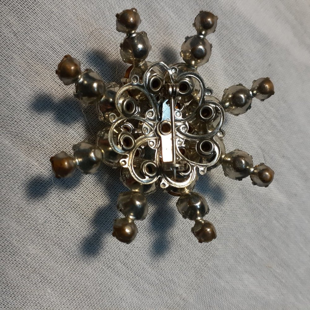 Brooch Set - Picture 5 of 5